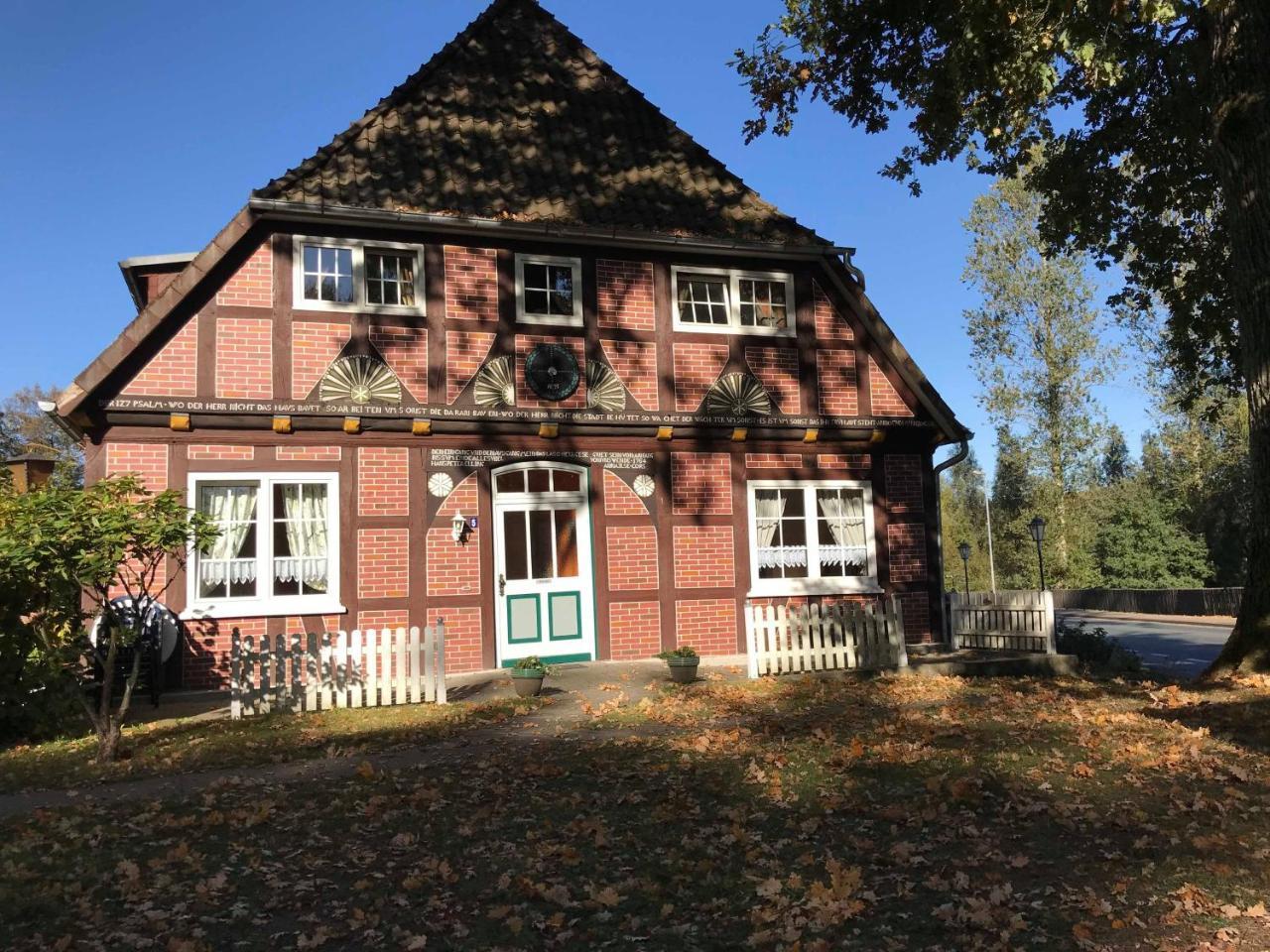 Hotel Zum Boehmegrund Bad Fallingbostel Exterior foto